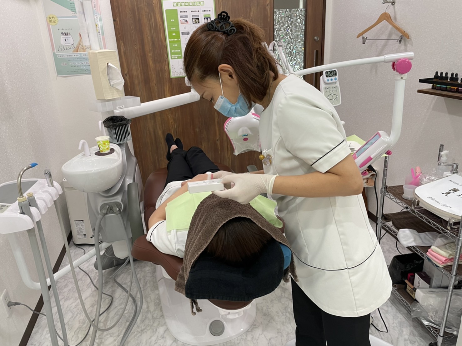 ホワイトニングの相互研修を行いました